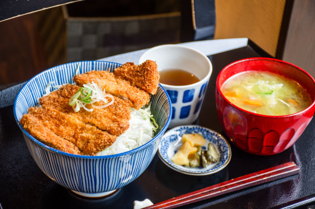 醤油かつ丼